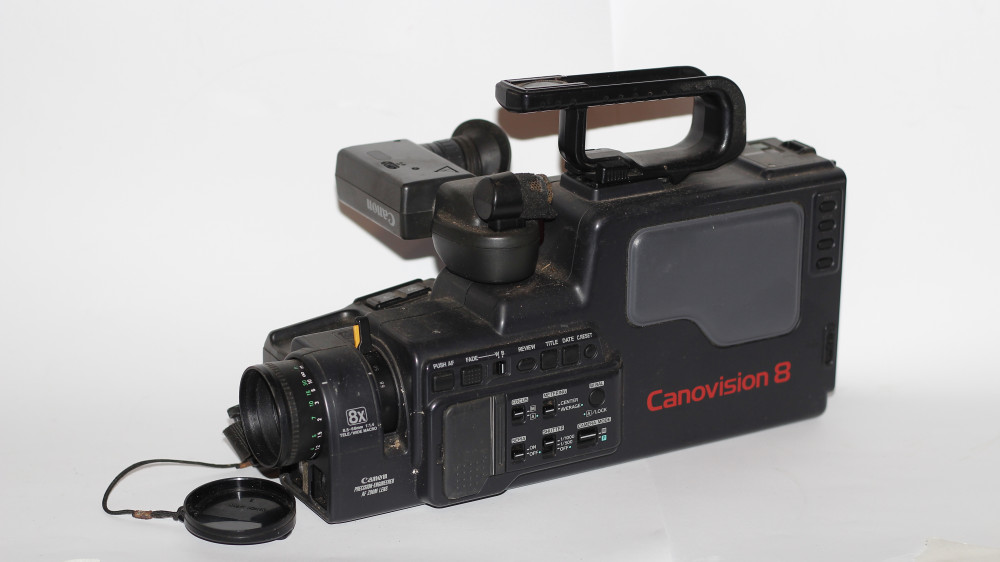 Canon - E 708