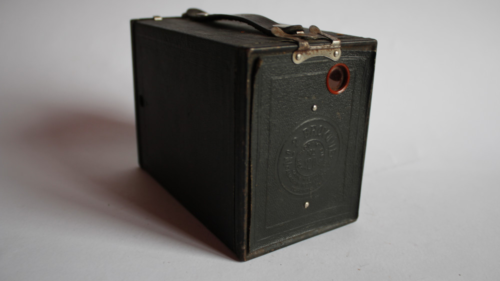 Kodak - Brownie 2 model F