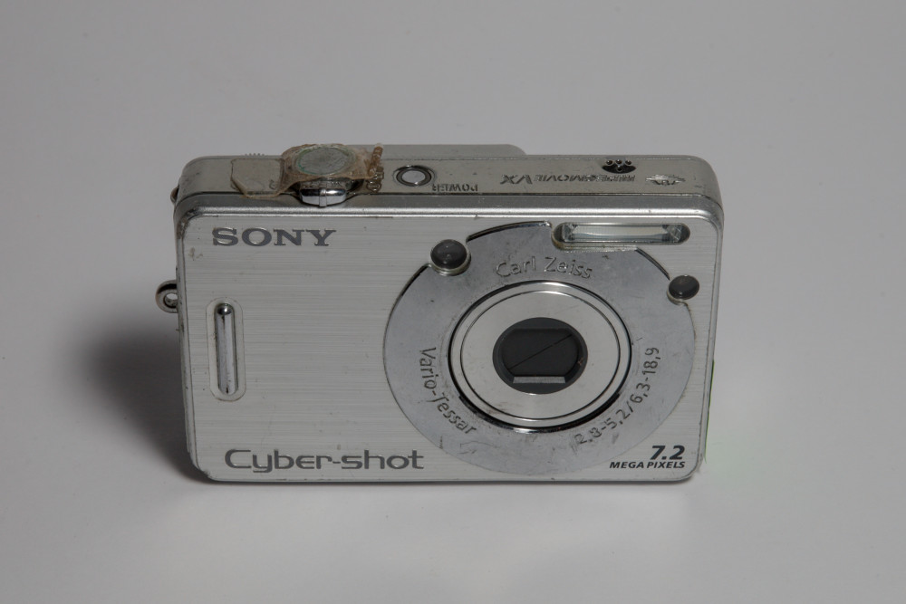 Sony - Cyber Shot DSC - W 70