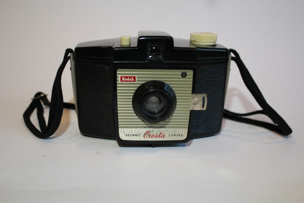 Kodak - Brownie Cresta Camera