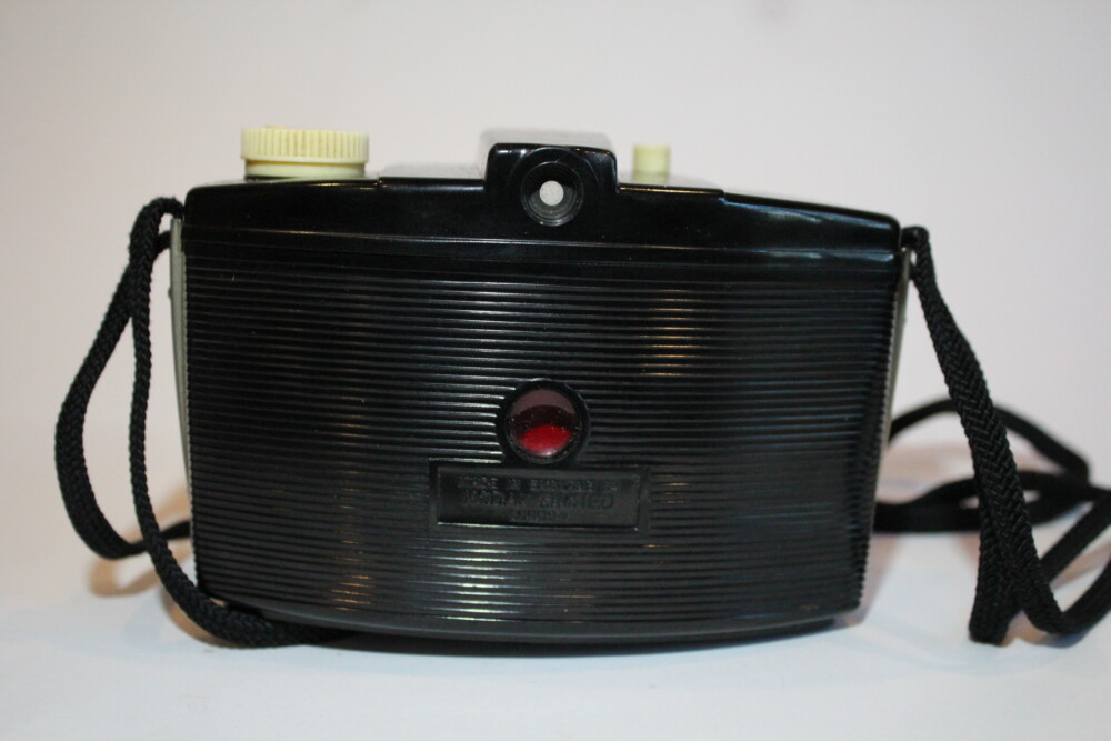 Kodak - Brownie Cresta Camera