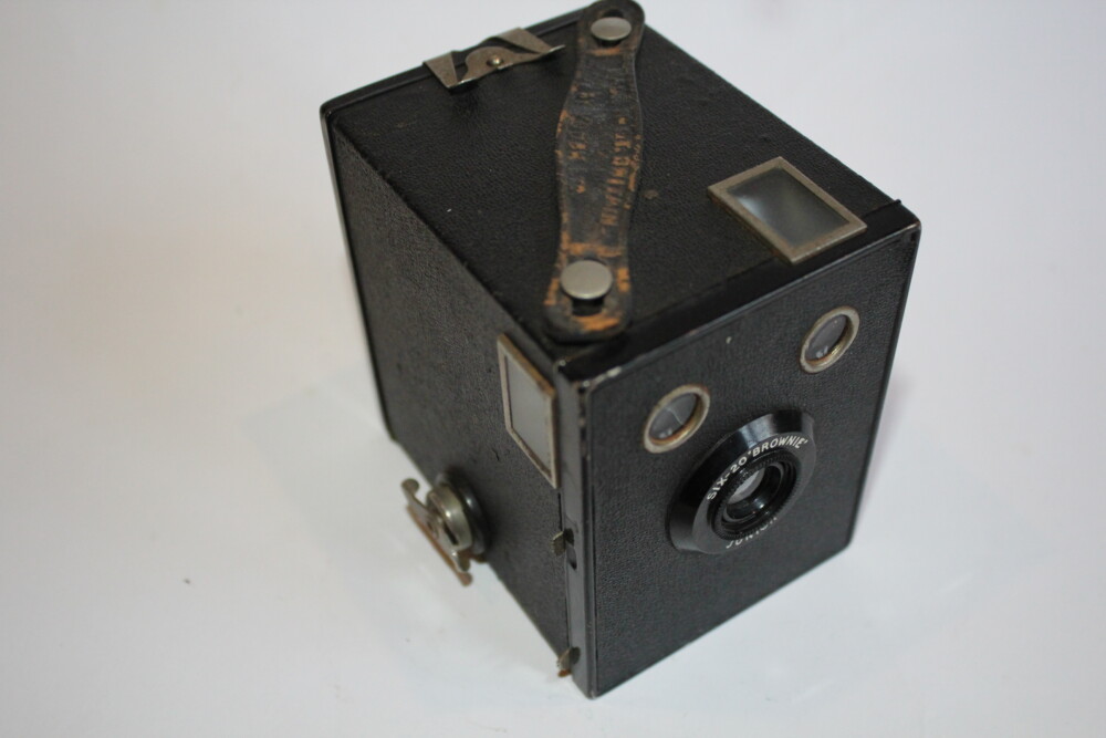 Kodak - Six - 20 Brownie Junior