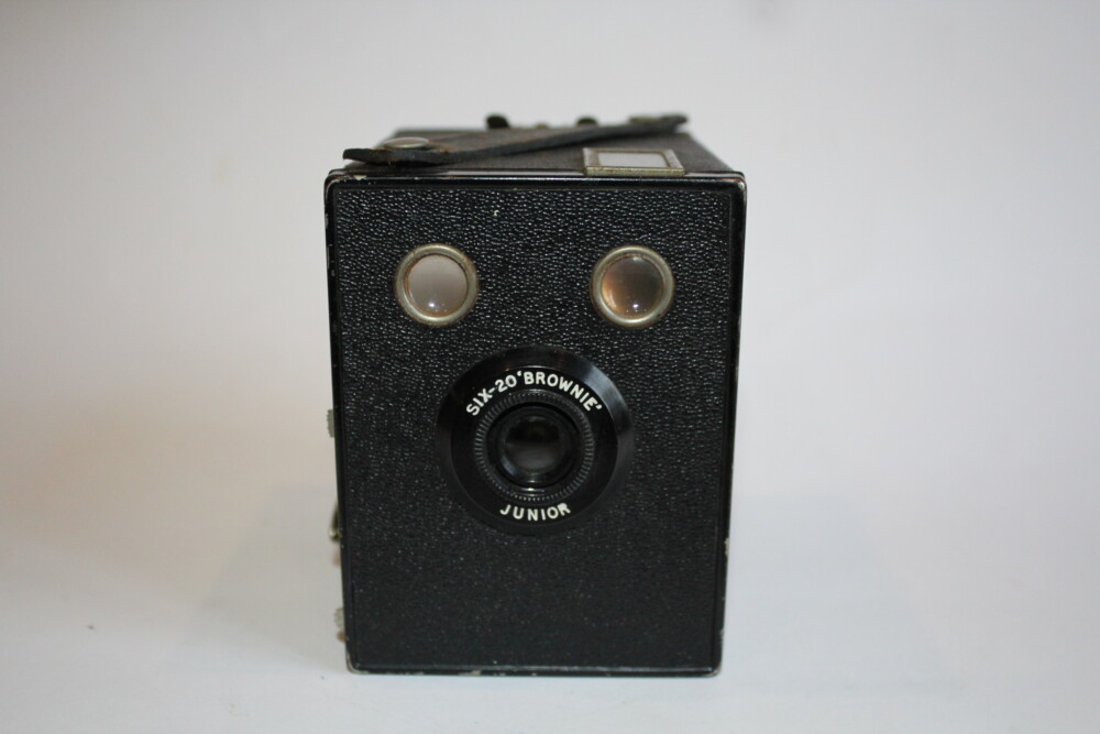 Kodak - Six - 20 Brownie Junior