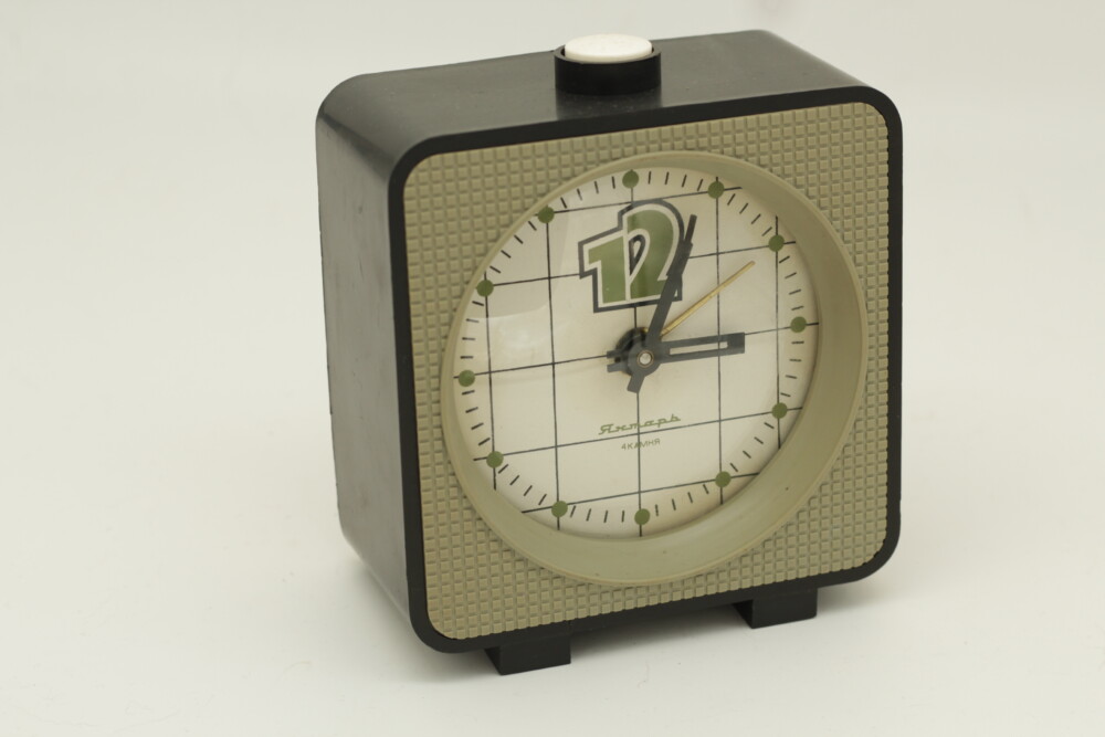 Orlovas pulksteņu rūpnīca - Jantar