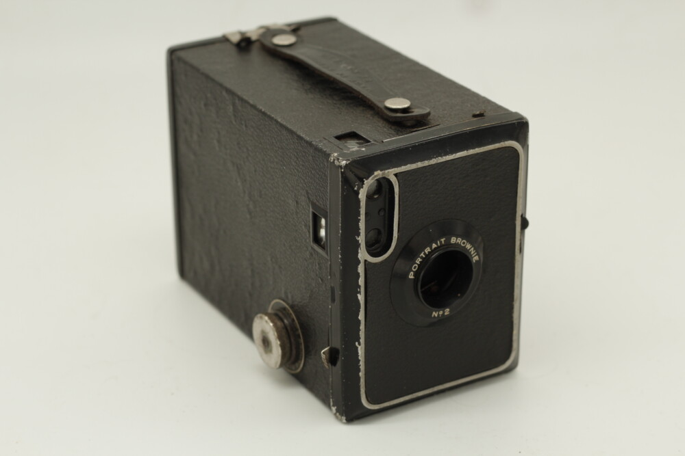 Kodak - No 2 Portrait Brownie 