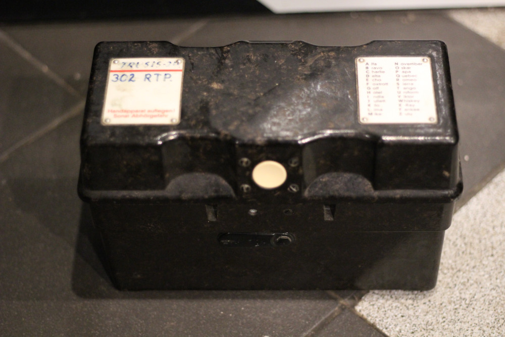 Nezināms - FF - 30