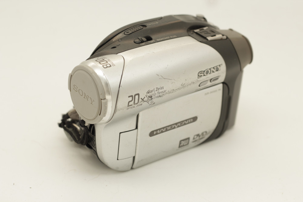 Sony - DCR - DVD92E