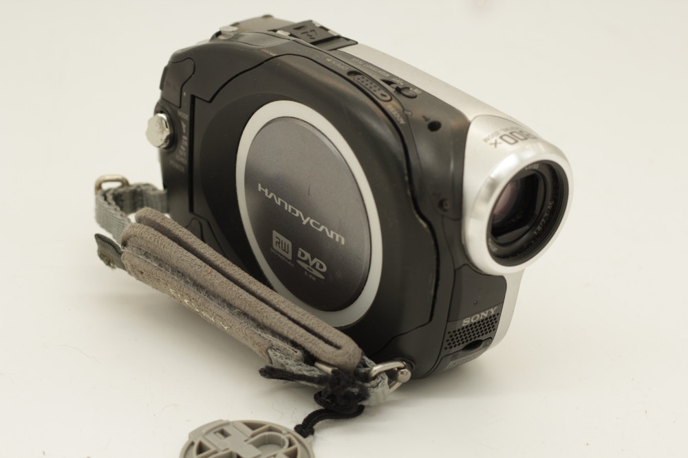 Sony - DCR - DVD92E