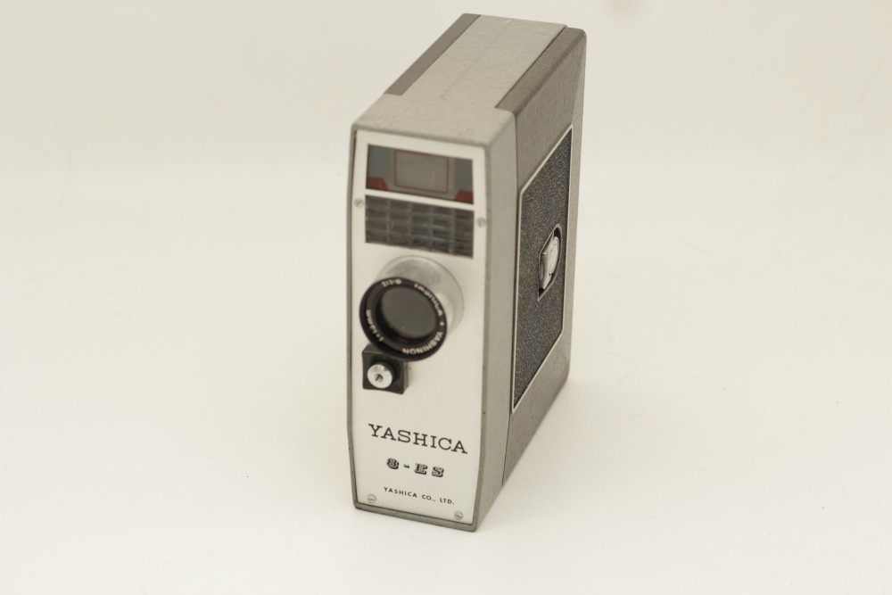 Yashica - 8 - ES