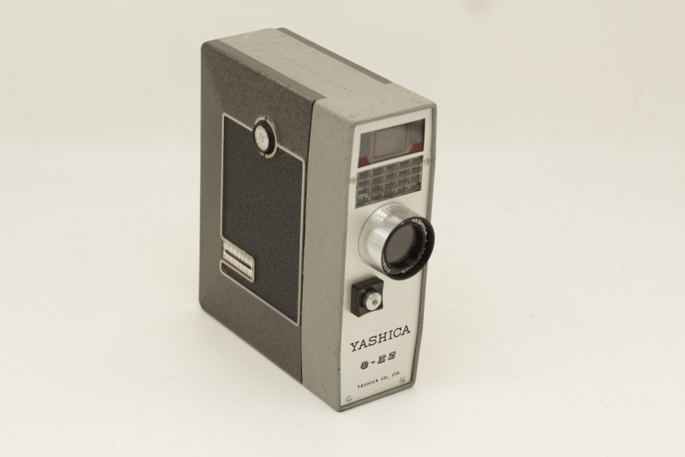 Yashica - 8 - ES